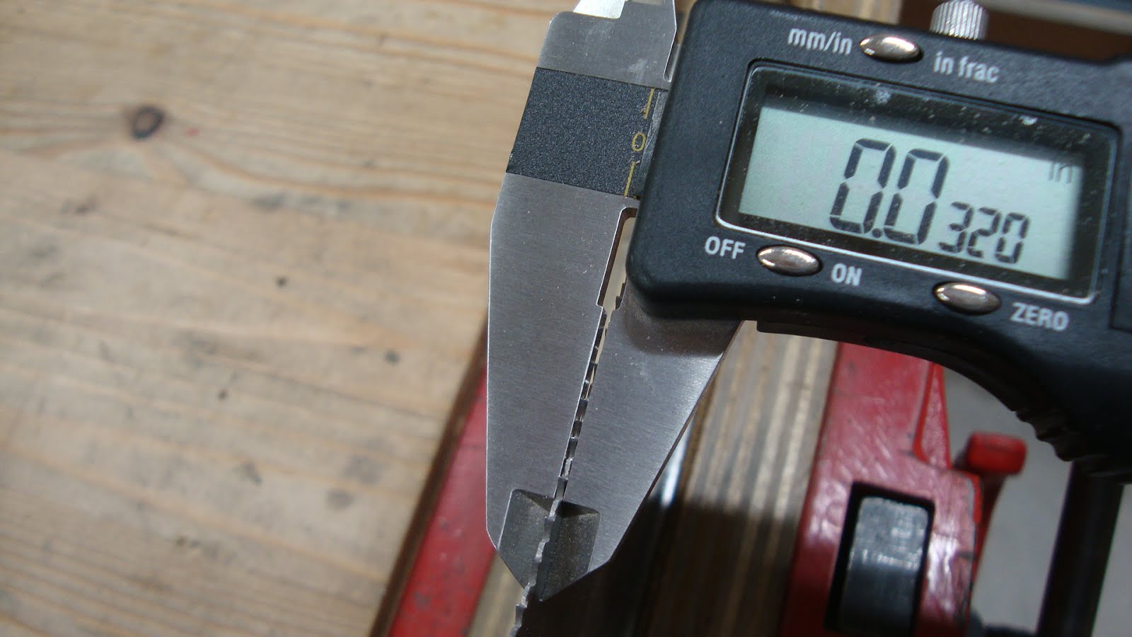 Woodworking in a Tiny Shop Saw Binding in the Cut