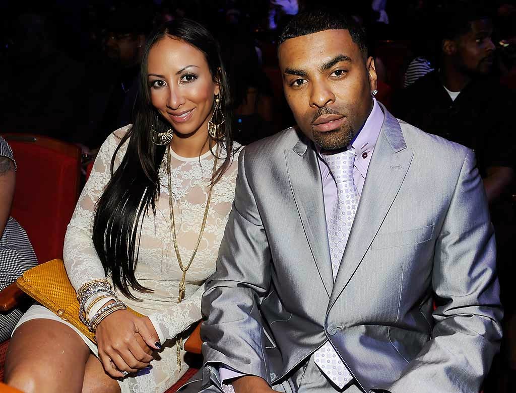 броснан с женой на премии фото. Singer divorced his wife 2022. жена эдди мерфи. хлоя и ламар сериал. мишель гент.