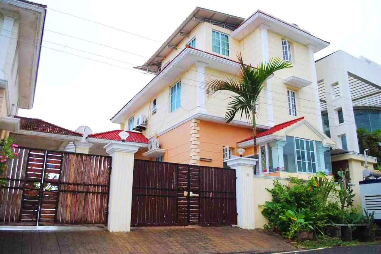 Olive Beach House ECR, Beach House in ECR, Call Now 90879 92829