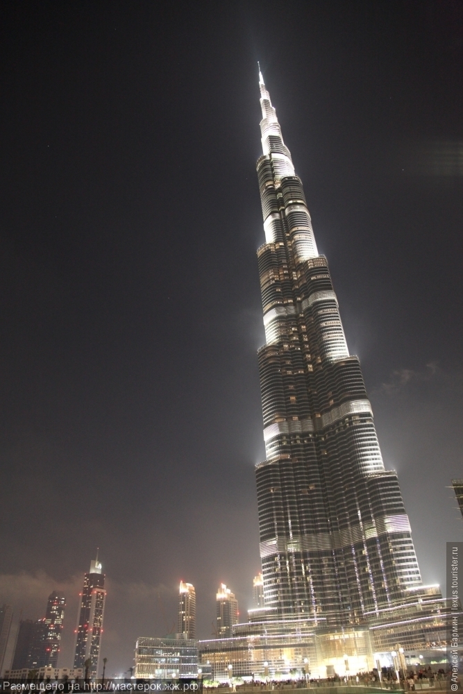 Какая высота у бурдж халифа. Бурдж Халифа высота. Здание Бурдж Халифа. Башня Халифа 2022. Бурдж-Халифа высота башни.