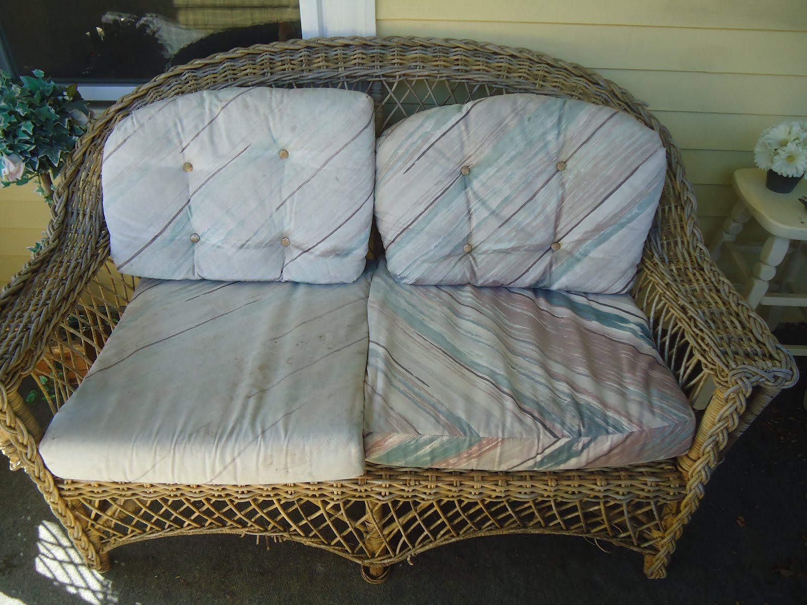 Recipe for a Home Wicker Chair ReDo