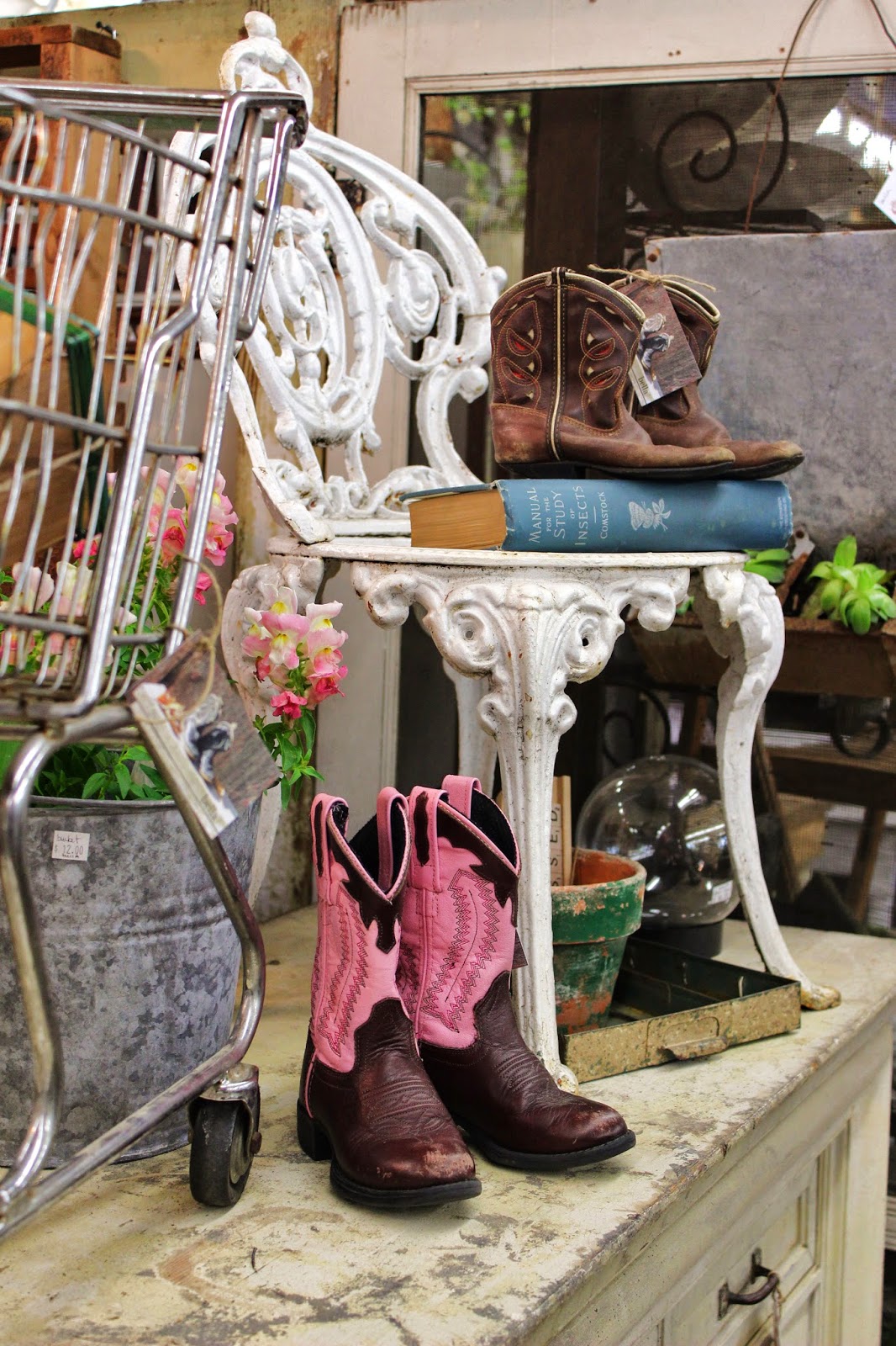 Monticello Antique Marketplace Let's Go Shopping At Monticello!