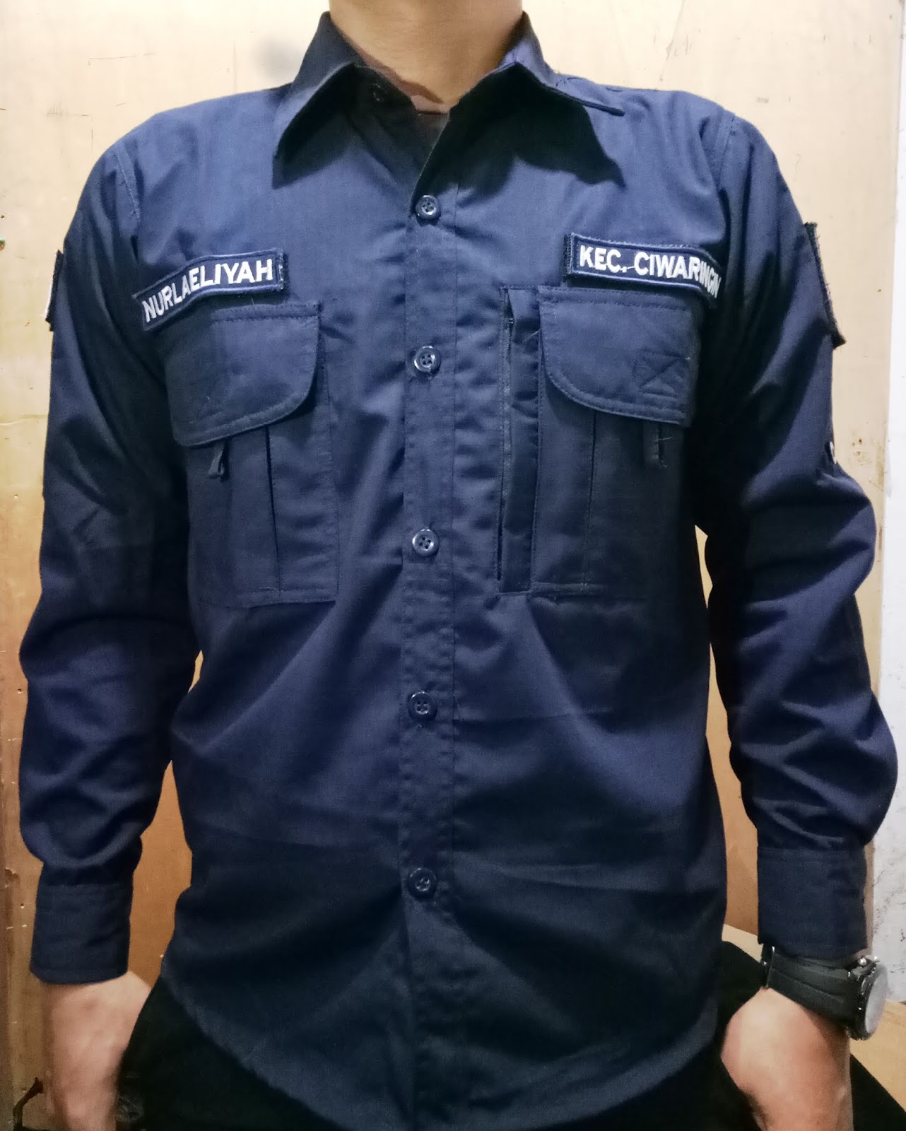 https://2.bp.blogspot.com/-BSFZAEVbwlg/W6m-0XU4cOI/AAAAAAAAB_c/LoYZCbenEVUxU8CZQ0ltUxFYnQAxmAQbgCLcBGAs/s1600/kemeja%2BPDL%2BBAWASLU%2B%25287%2529.jpg