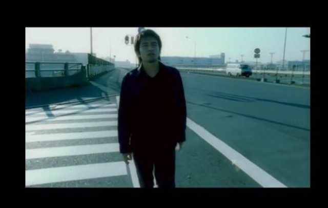 歩きながらミスチルの Not Found を口ずさんでしまう症候群 飴玉の街