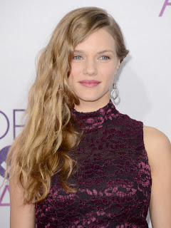 People's Choice Awards, Revolution. Tracy Spiridakos