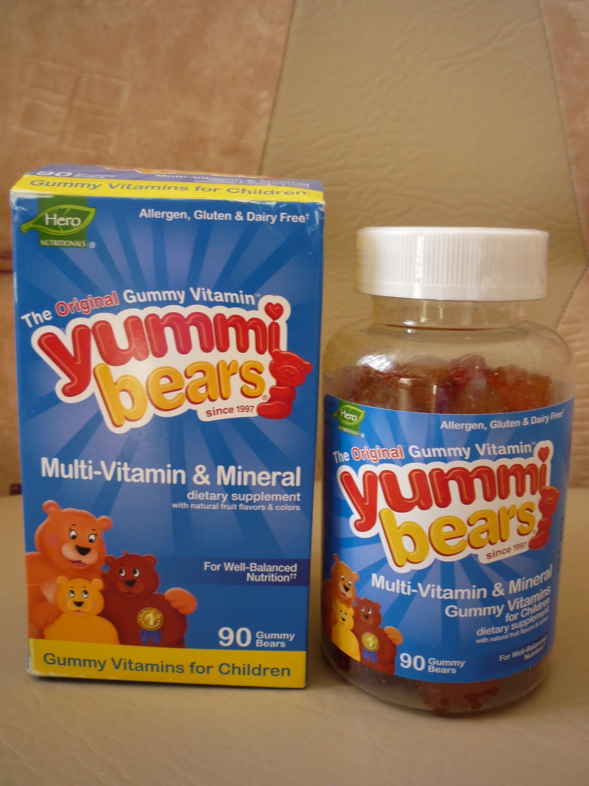 Витамины детям после года. Детские витамины. Витаминки для детей. Витамин с детский. Детские витамины комплекс.