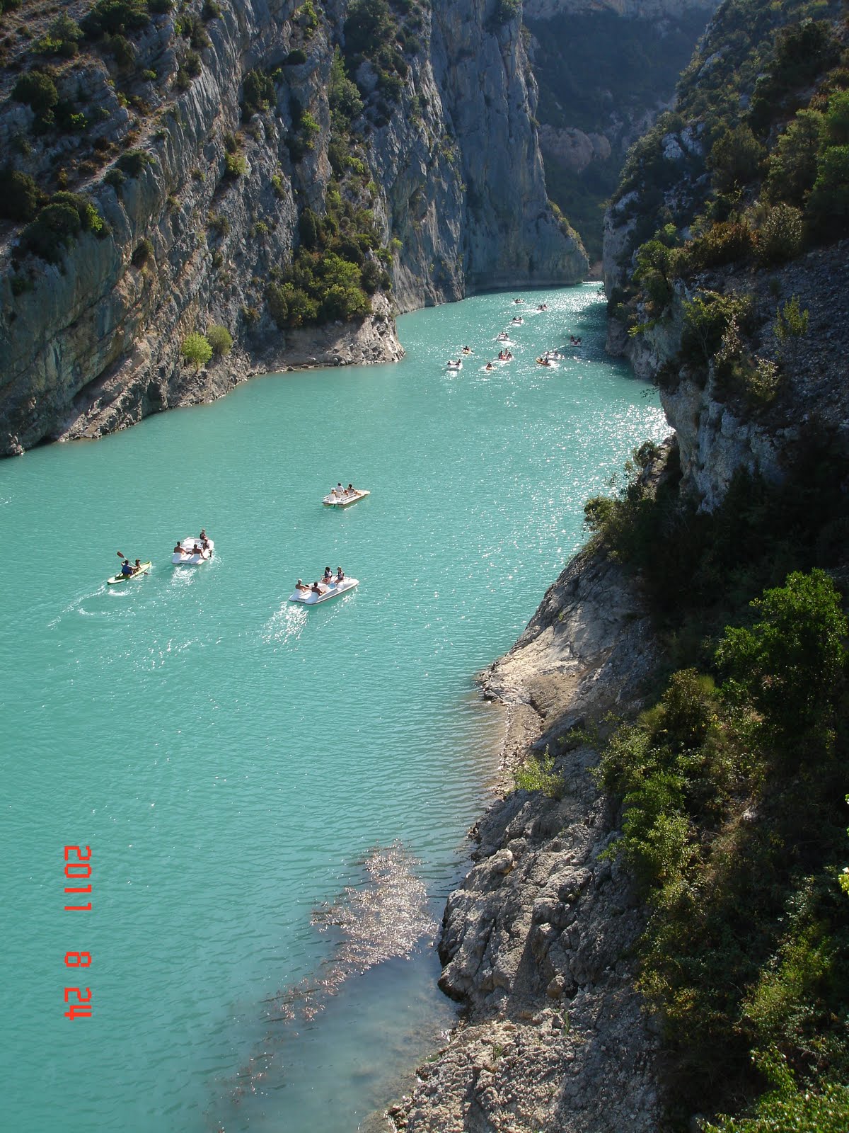Les du Verdon en Provence Les du Verdon ( vu d'un pédalo )