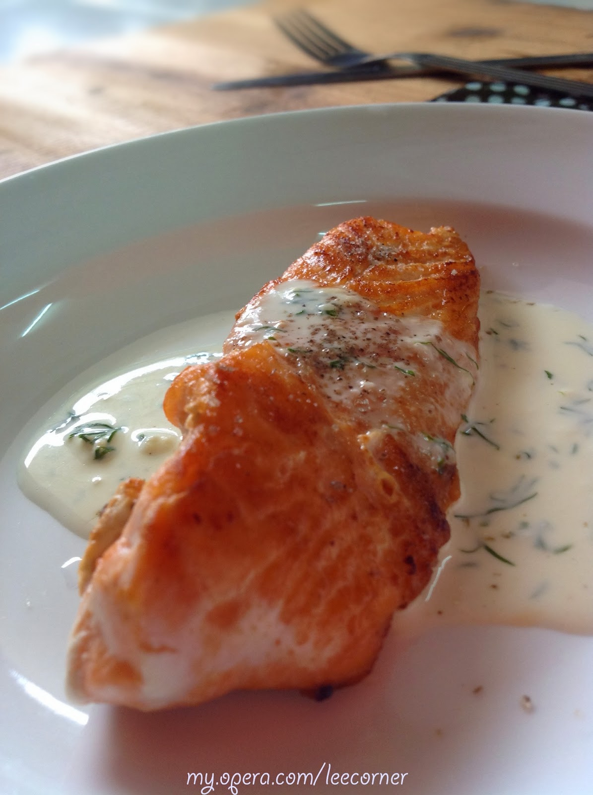 Lee's Corner ) Yogurt Mayonnaise Sauce Salmon / Cá hồi sốt Sữa chua