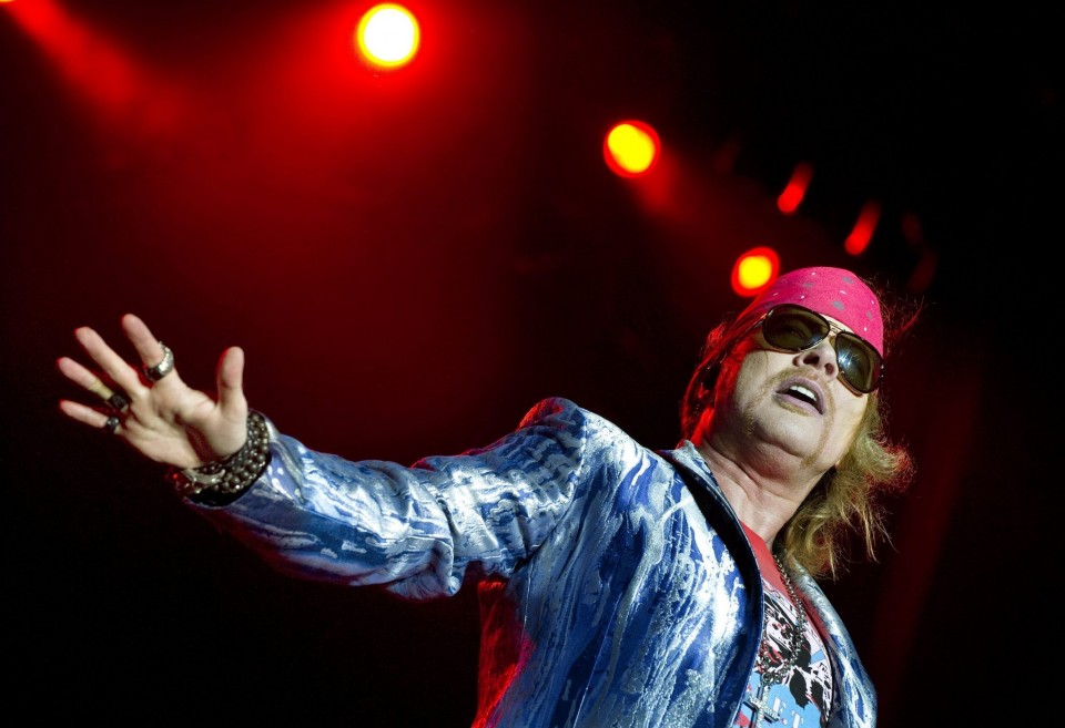METAL ILLUSTRATED: Axl Rose AC/DC's new lead singer