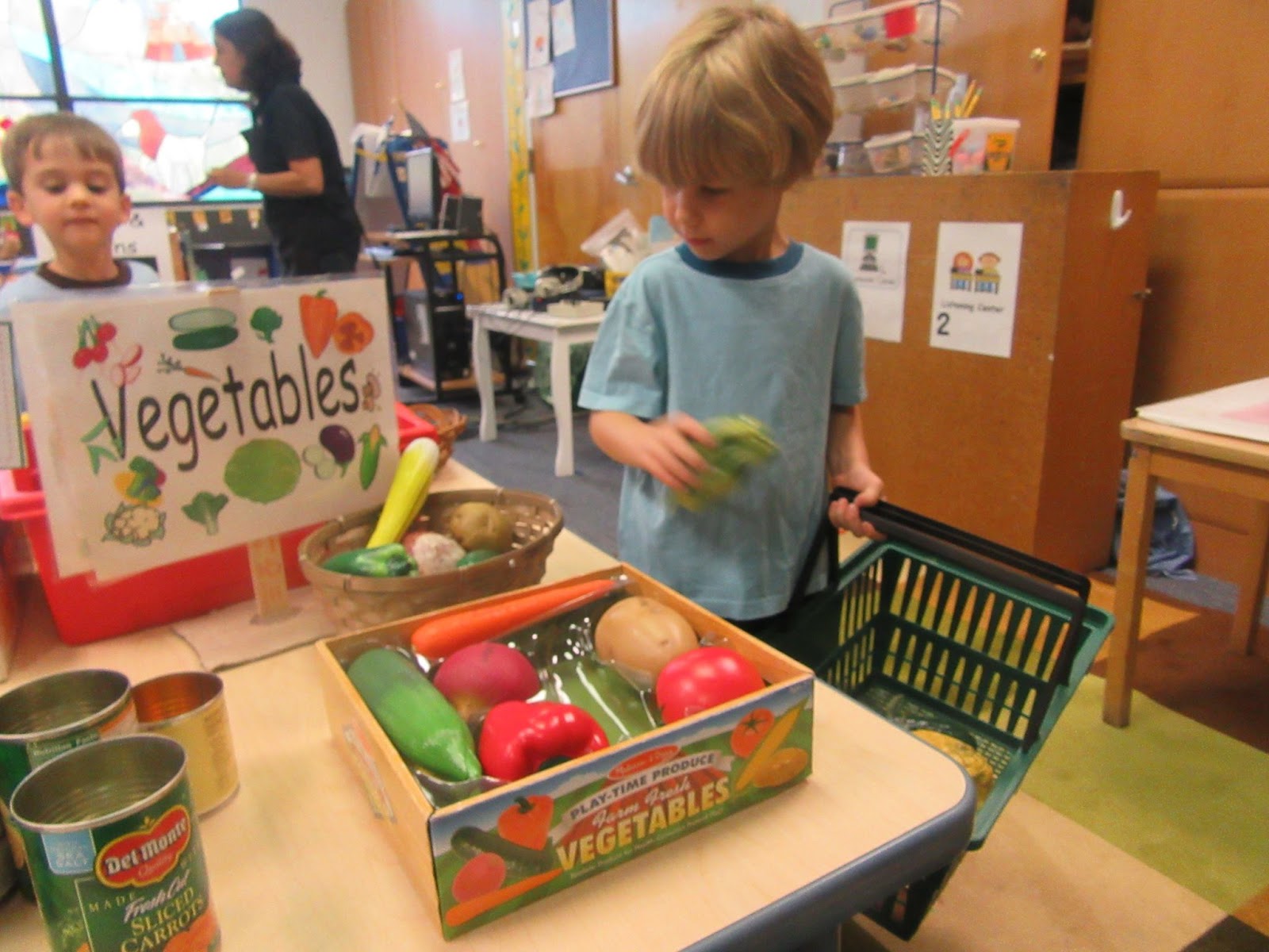 Lovings in Coral Springs Ari shopping at his mock grocery store in school
