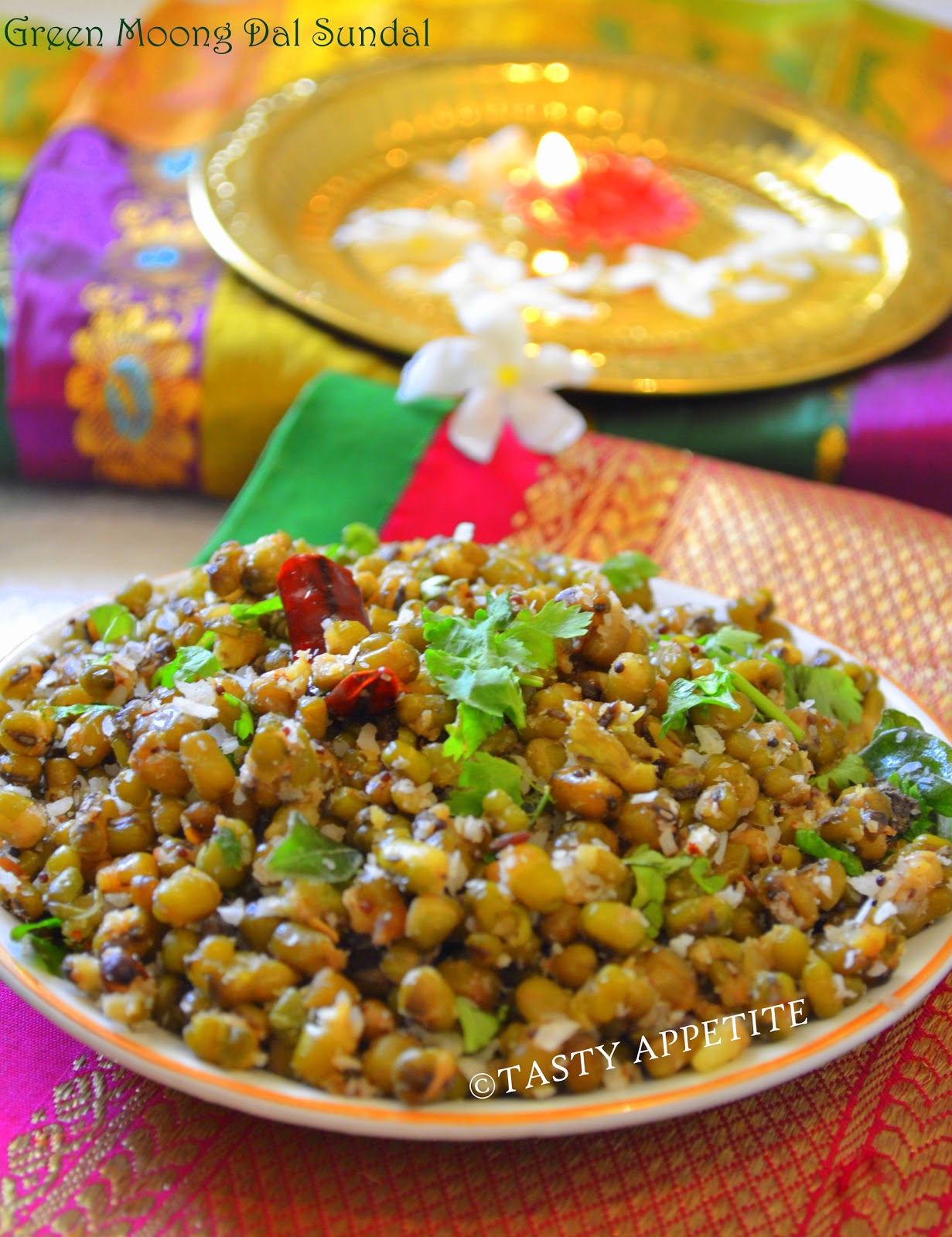 Green Moong Dal Sundal / Pacha Payar Sundal / Navrathri Sundal Recipes