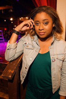 Phoebe Robinson