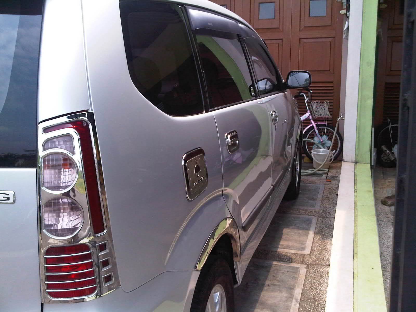 Modifikasi Toyota Avanza: Mengubah Kendaraan Keluarga Menjadi Ekspresi Diri