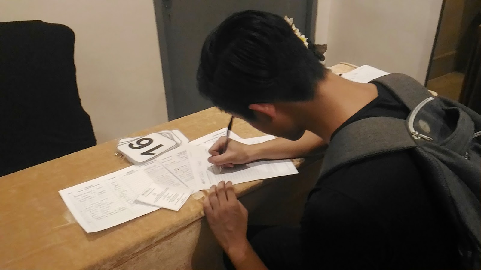 BEHIND THE SCENE What it Takes to a MODELE PHILIPPINES For