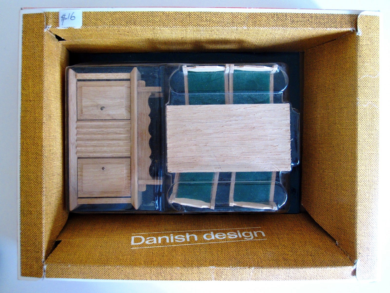 Hanse vintage dolls' house dining room in original packaging,