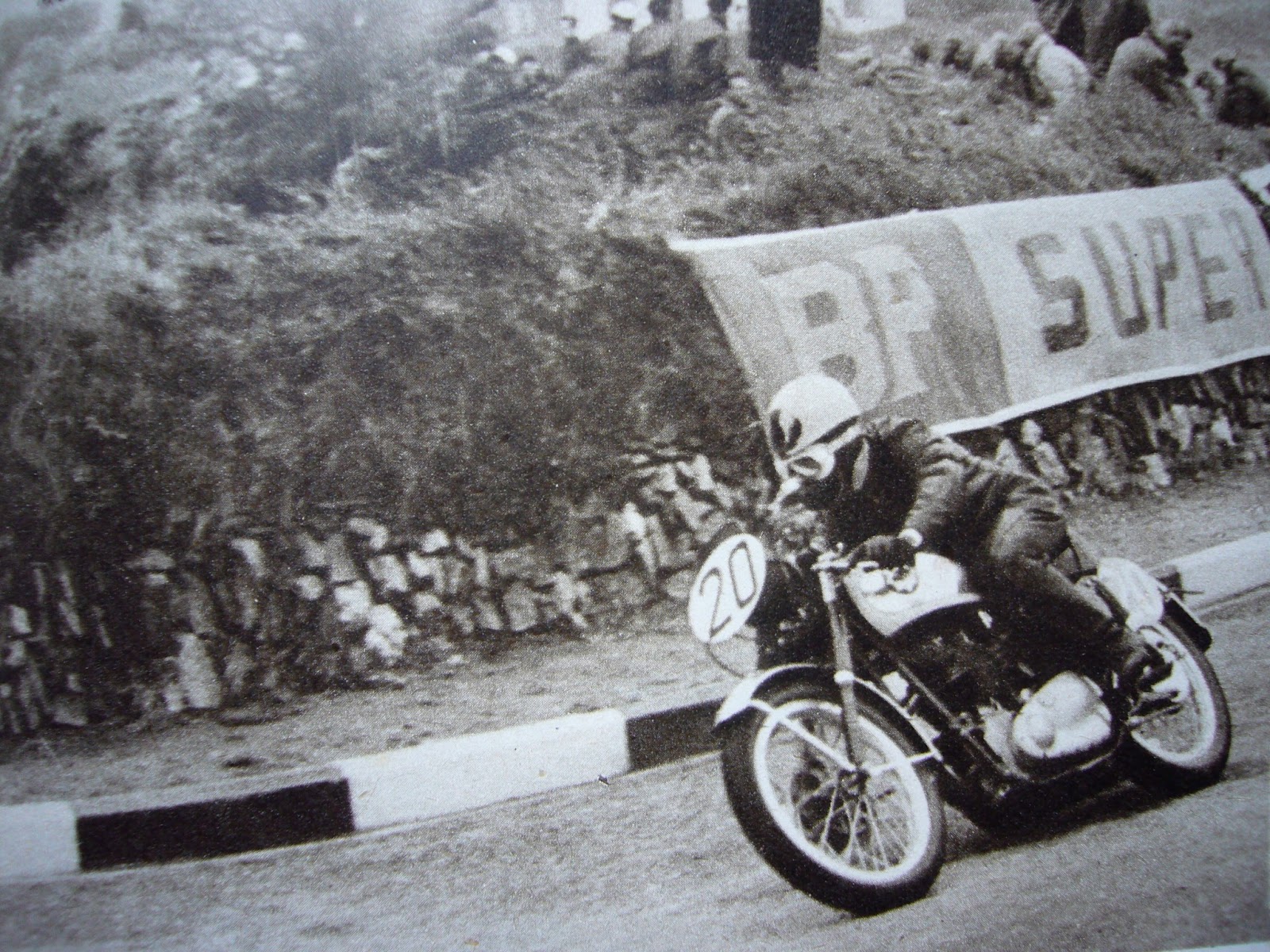 MOTONERO Isle of Man TT...............................1955