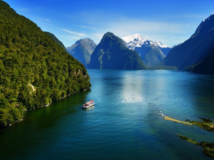 2. Milford Sound, South Island, New Zealand - Top 10 Beautiful Fjords Around the Earth