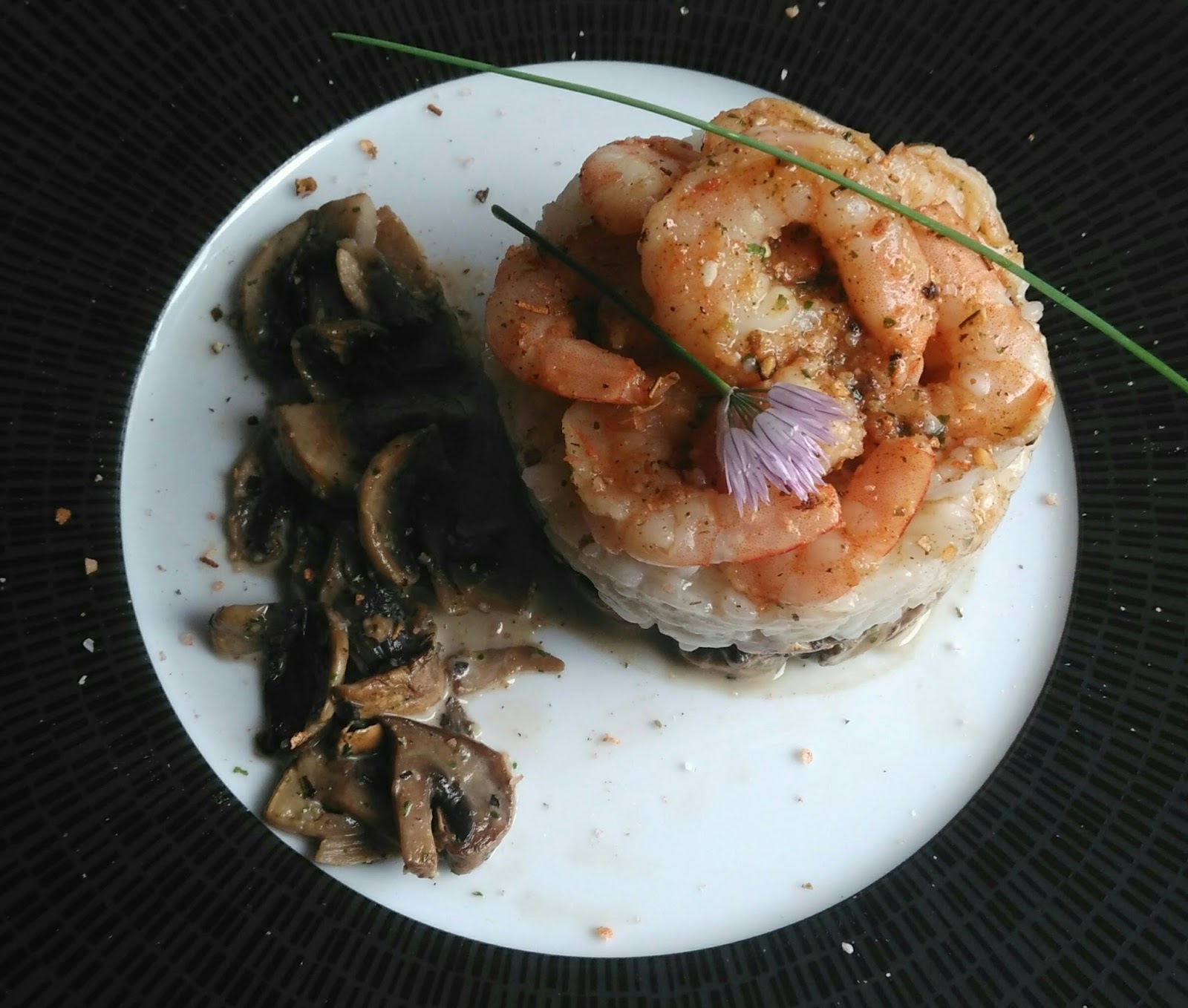 Timbale de crevettes champignons et riz gingembre