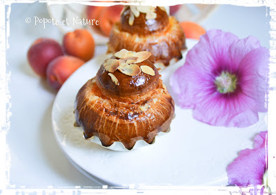 Briochettes parisiennes aux abricots confits et à la crème d'amandes maison