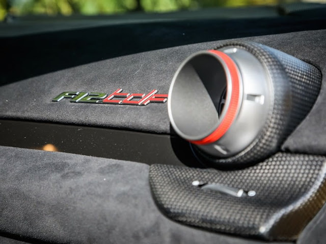 フェラーリF12tdf 中古