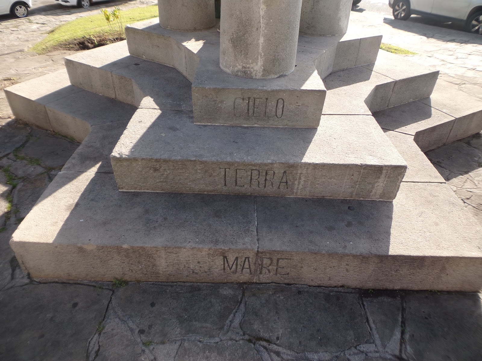 historias con pueblos MONUMENTO ITALIANO A LA LOBA CAPITOLINA BARRIO