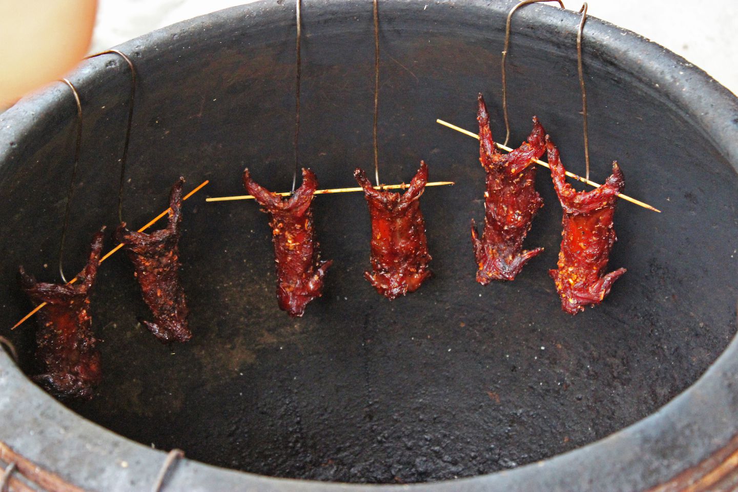 Menjijikkan! Para Wanita Vietnam Rela Makan Daging Tikus ...