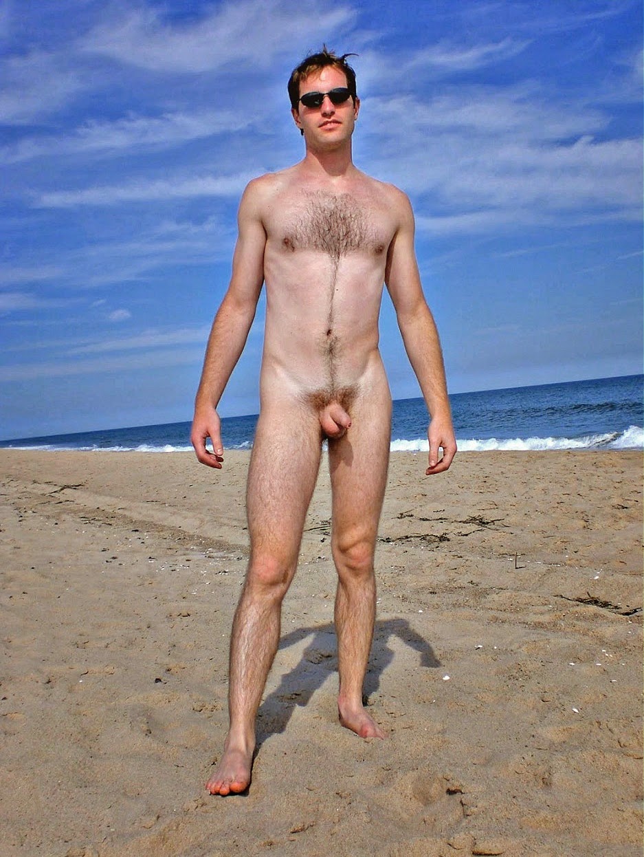 парни на пляже с голыми членами фото 39