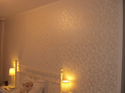 heim-elich: Eine Schablone für die Schlafzimmerwand - DIY