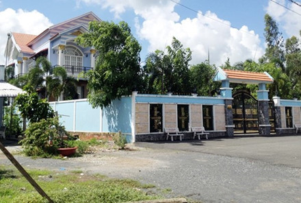 Tin kho tin: Xe dai ta, chuong ga nha van, ong Pho 'sup lo chan trau' va Chu tich noi that! - Anh 2