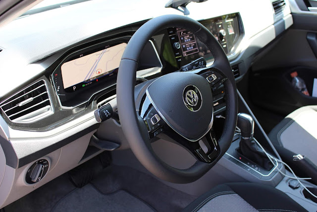 Toyota Yaris x Volkswagen Virtus - comparativo