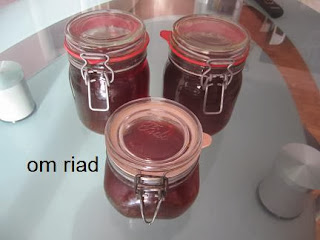 وصفة منزلية : العسل منسم بماء الزهر "وصفة أم رياض" وصفة منزلية : العسل منسم بماء الزهر "وصفة أم رياض"