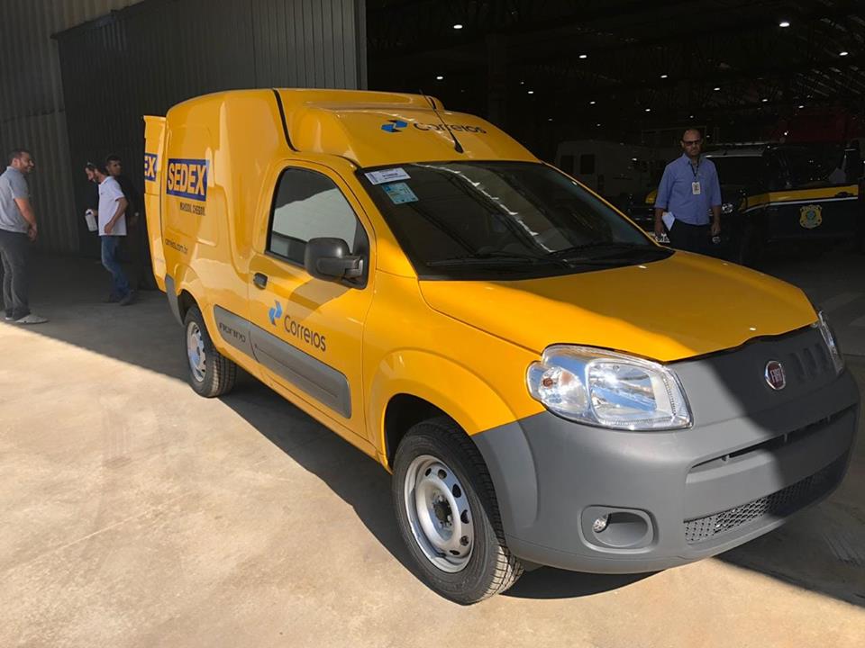 Correios anunciam renovação da frota Correios do Brasil Funcionários