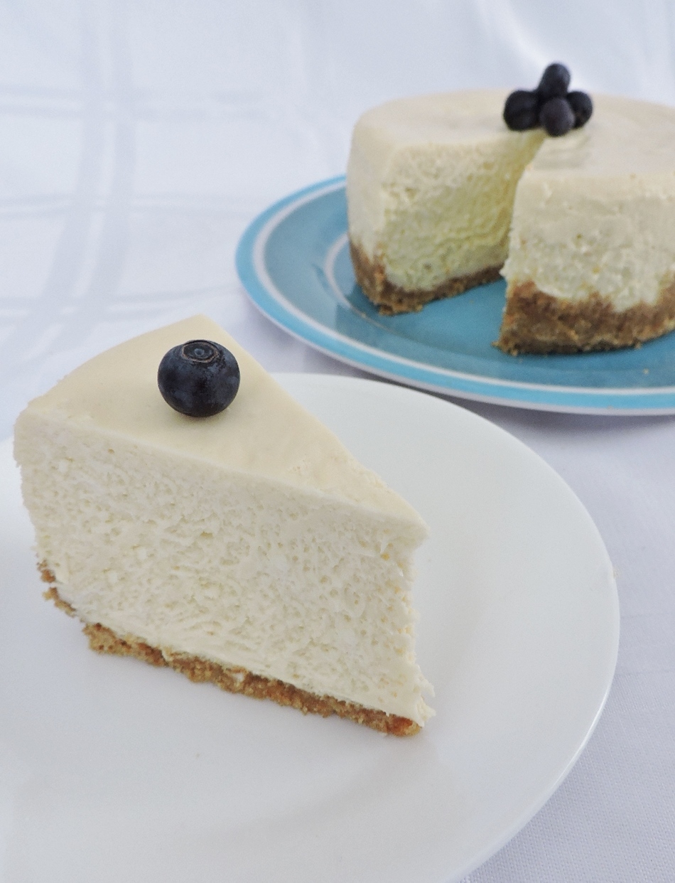 Very Vanilla Slow Cooker Cheesecake