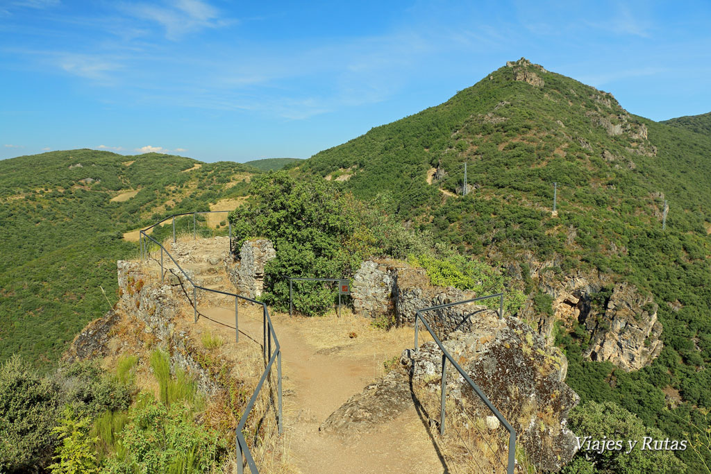 Castillo de Cornatel, el Bierzo, León