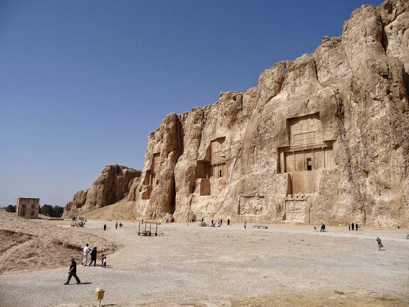 Naqsh-e Rostam, Rock Tombs