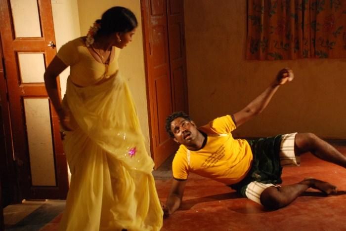 Nisewallpapers Themozhi Thanjavur Tamil Movie Hot Stills