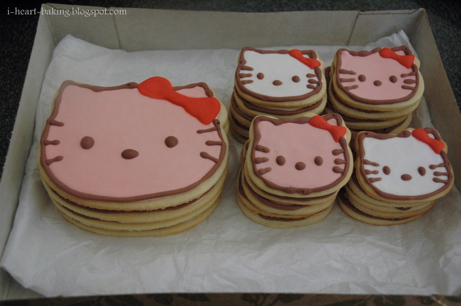 i heart baking! hello kitty cookies