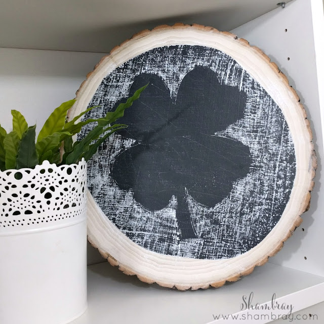 Wood Slice Crafts (St. Patrick's Day Wreath and Chalkboard Tutorial) 