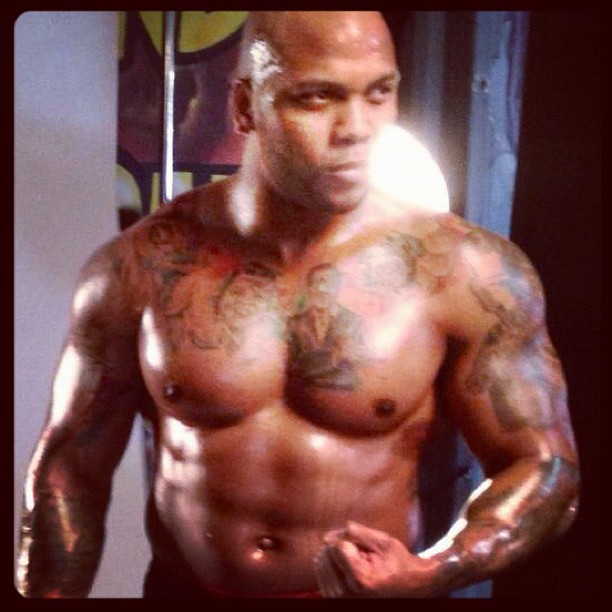 B~Wood Chronicles . . .: New Music ~ Flo Rida "Whistle"