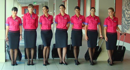 Podniebne ycie W Chmurach Naj adniejsze Mundury Stewardess podniebne-ycie-w-chmurach-naj-adniejsze-mundury-stewardess