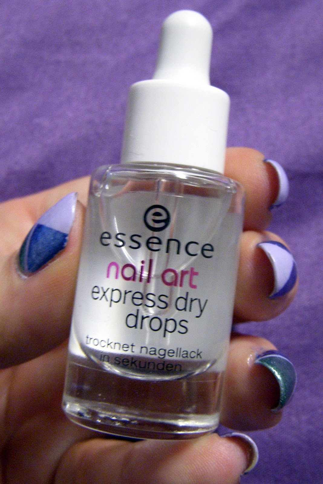 Quixii's Nails Review Essence Express Dry Drops