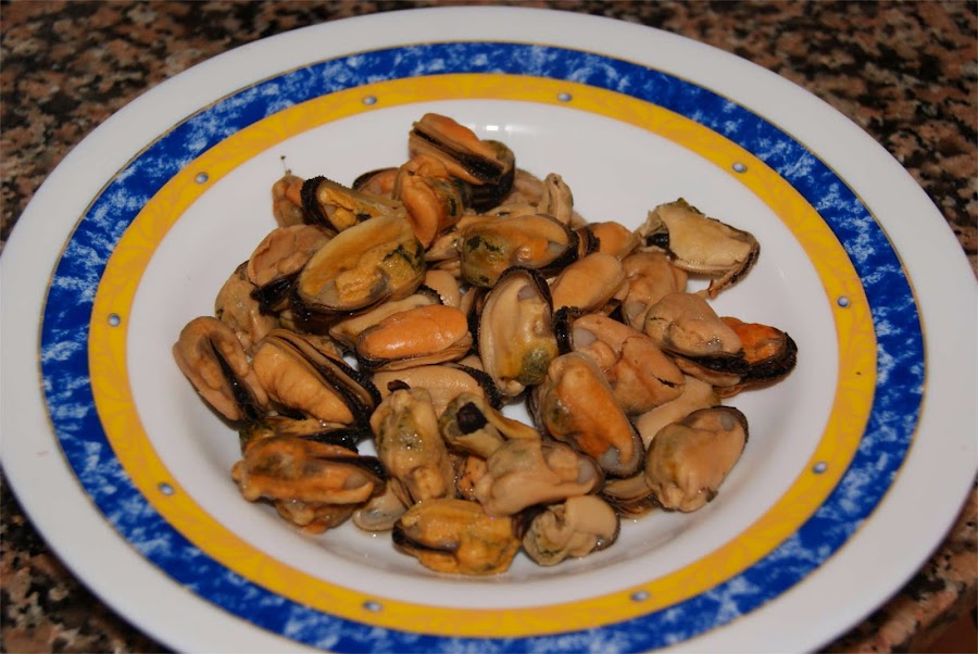 Mejillones con pimientos paso 1