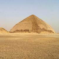 Pirâmide torta de Dahchur
