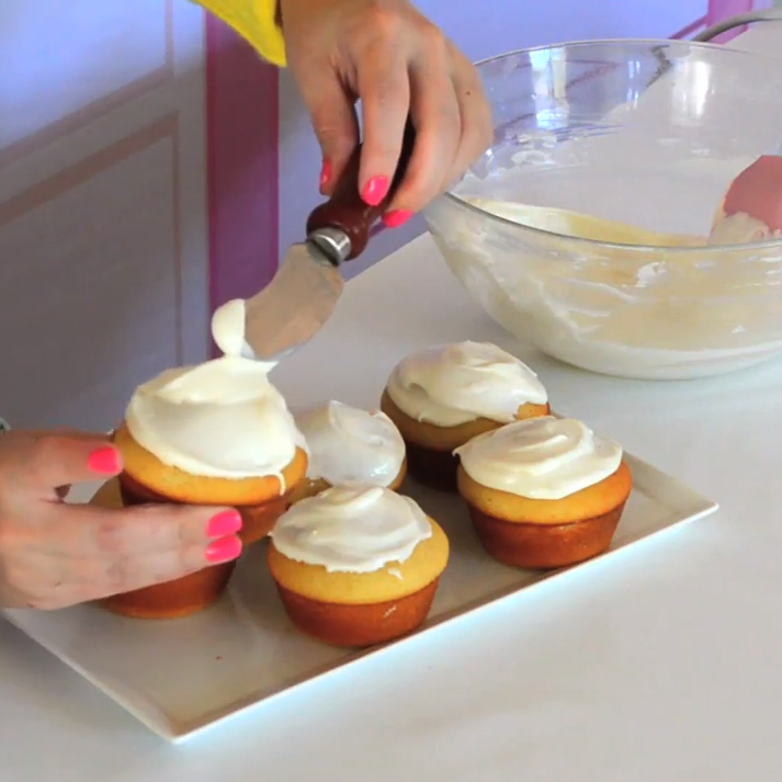 {VIDEO} Pancake Breakfast Cupcakes The Lindsay Ann
