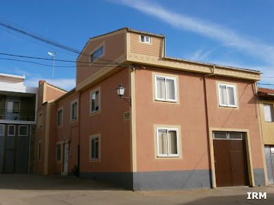 Avantales: A la puerta