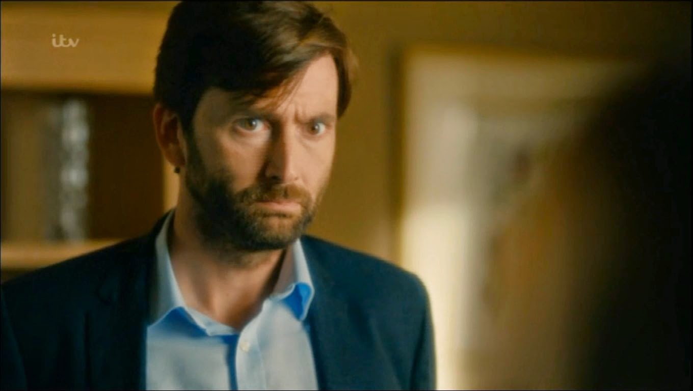 PHOTOS: Extra Large Screen Caps Of David Tennant In Broadchurch S2 E4