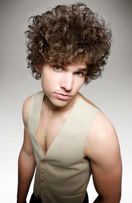 7 Lovely Hairstyle For Boys Curly Hair Buster 400 7-lovely-hairstyle-for-boys-curly-hair-buster-400