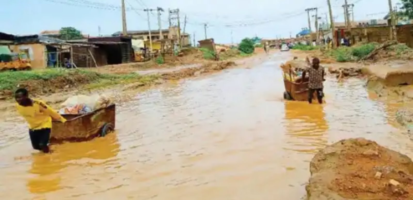 As water come pass garri, Residents in Ogun State communities flee homes due to bad roads. 😭😭 - infopedia
