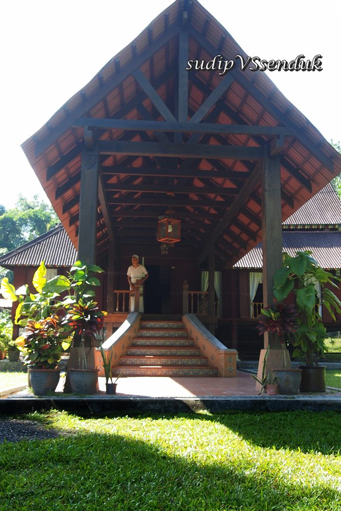 Rumah Kampung Negeri Sembilan  Homestay Terapung Kuala Pilah Negeri