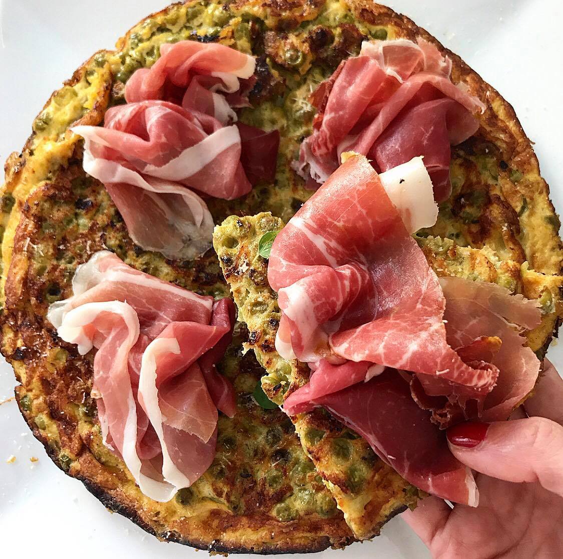 Frittata di piselli con prosciutto crudo